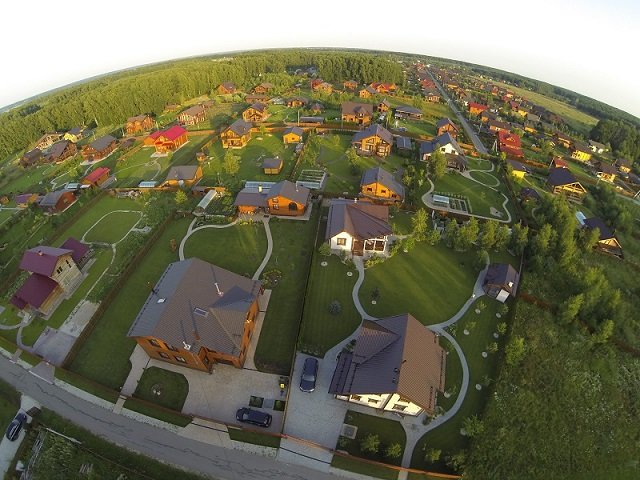 Панорамные виды поселка «Романовские дачи»