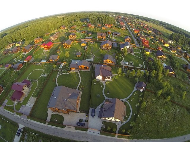 Панорамные виды поселка «Романовские дачи»