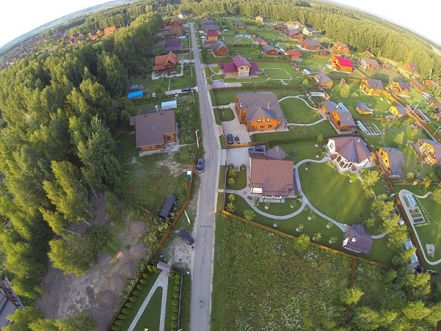 Панорамные виды поселка «Романовские дачи»