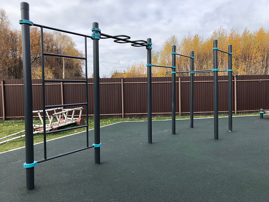 Спортивная площадка поселка